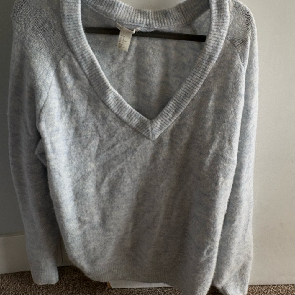 H&M Women’s Gray V-Neck Sweater